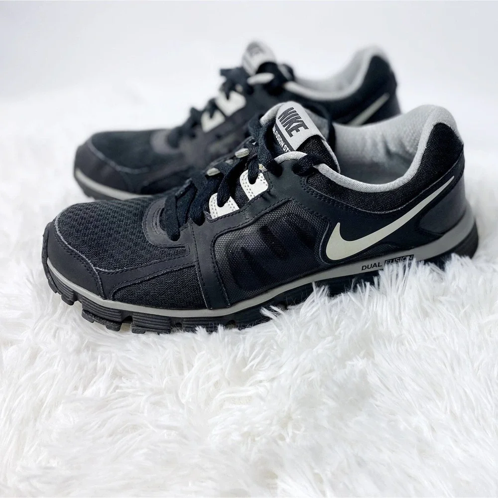 Nike Sneaker Women's 8.5 Black Running Active Shoe